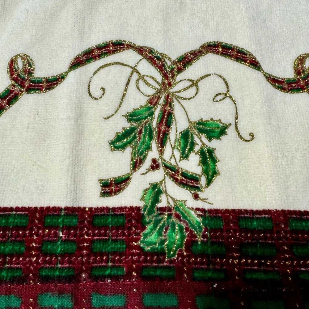 3 Lenox Christmas Hand Towels Holiday Nouveau Finger Tip Holly Tartan Plaid NWT